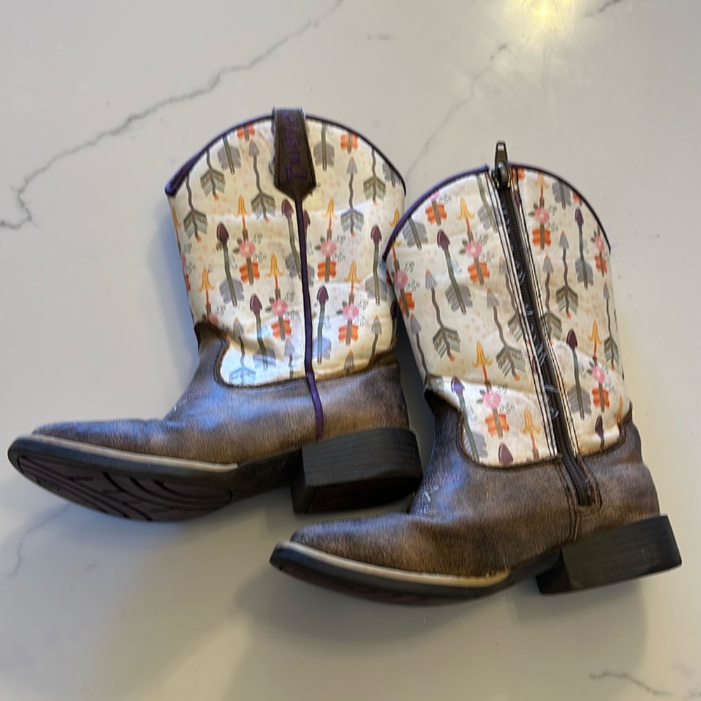 Little girl cowboy boots